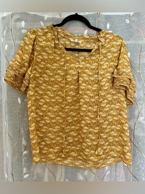 Floral Short-Sleeve Women's Top